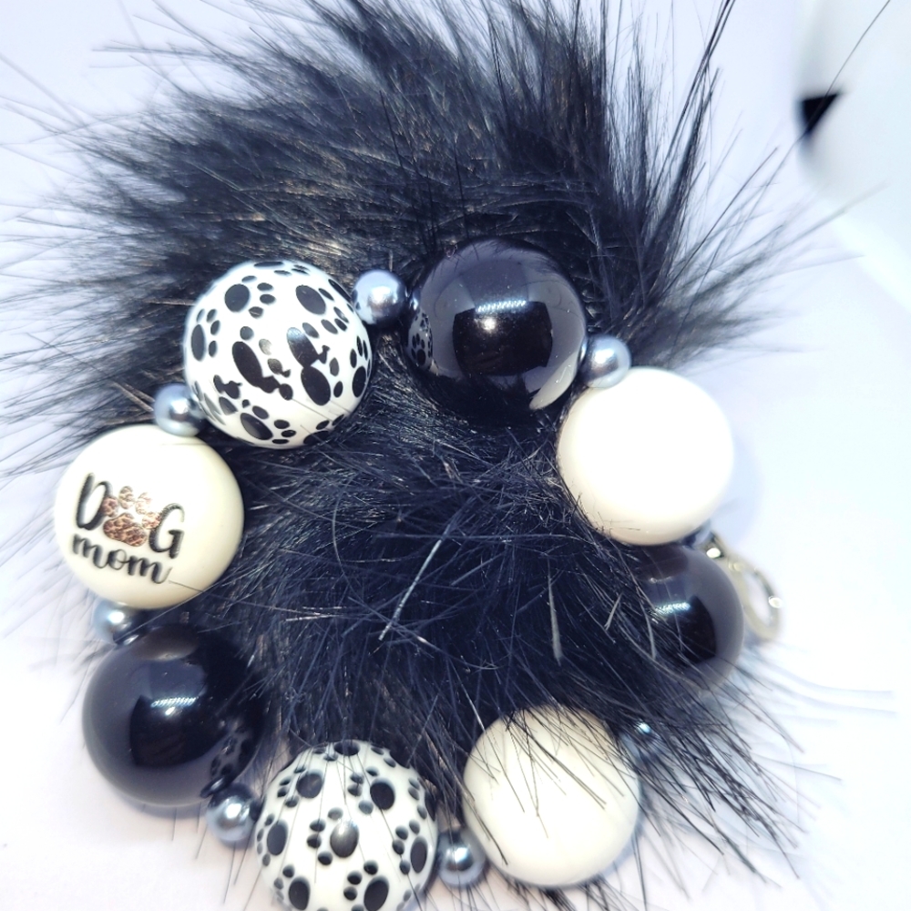 PAW PRINTS DOG MOM WRISTLET KEYCHAIN!!